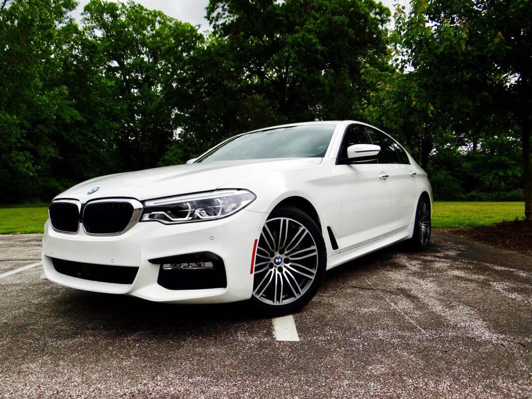 104586910-bmw-530-1